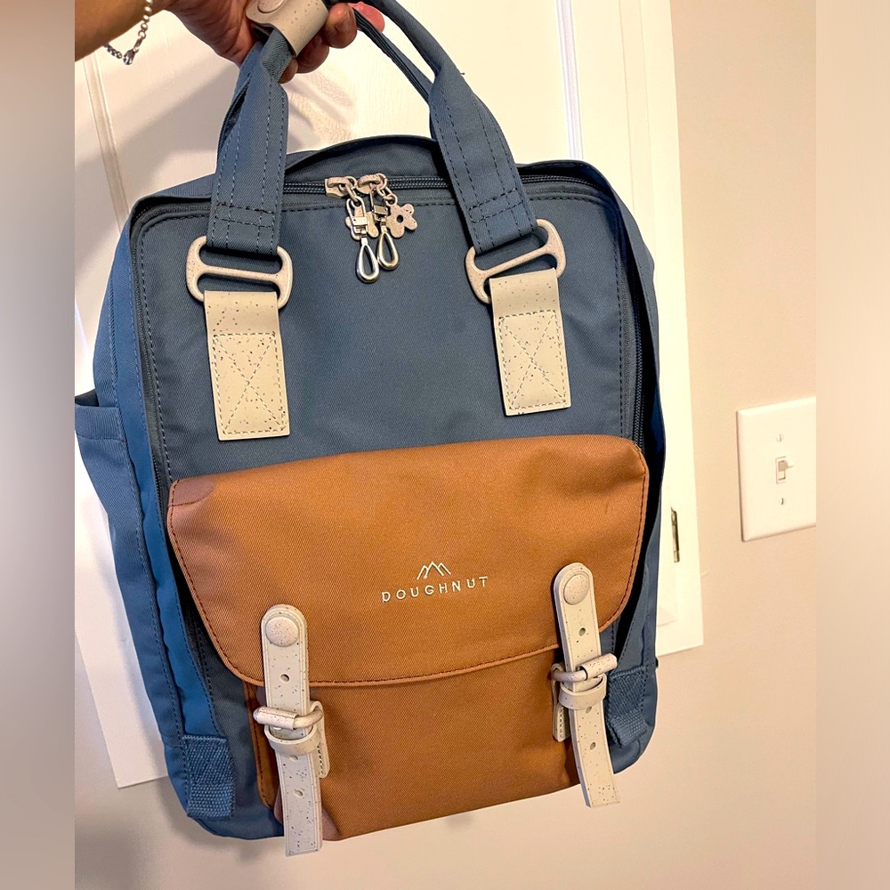 DOUGHNUT Macaroon Mini Monet Series Backpack EUC
